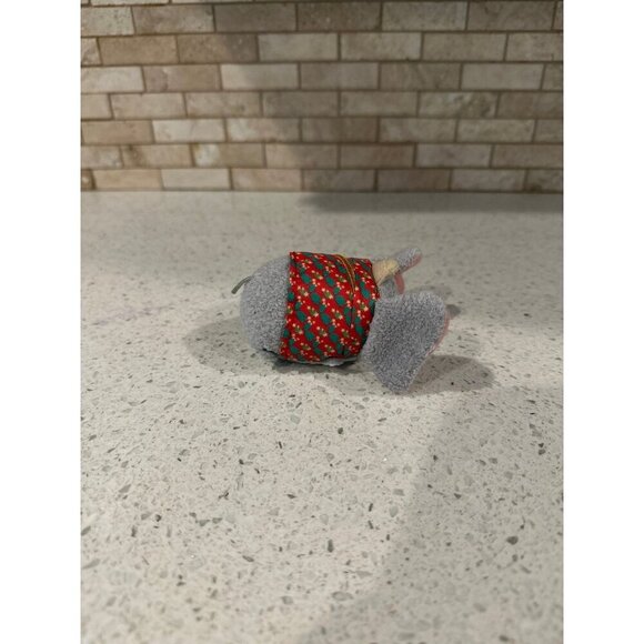 Disney Store Vacation Photographer Dumbo Tsum Tsum Plush 3.5" - Picture 3 of 3